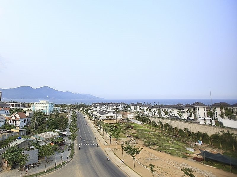Beach & Waterfront