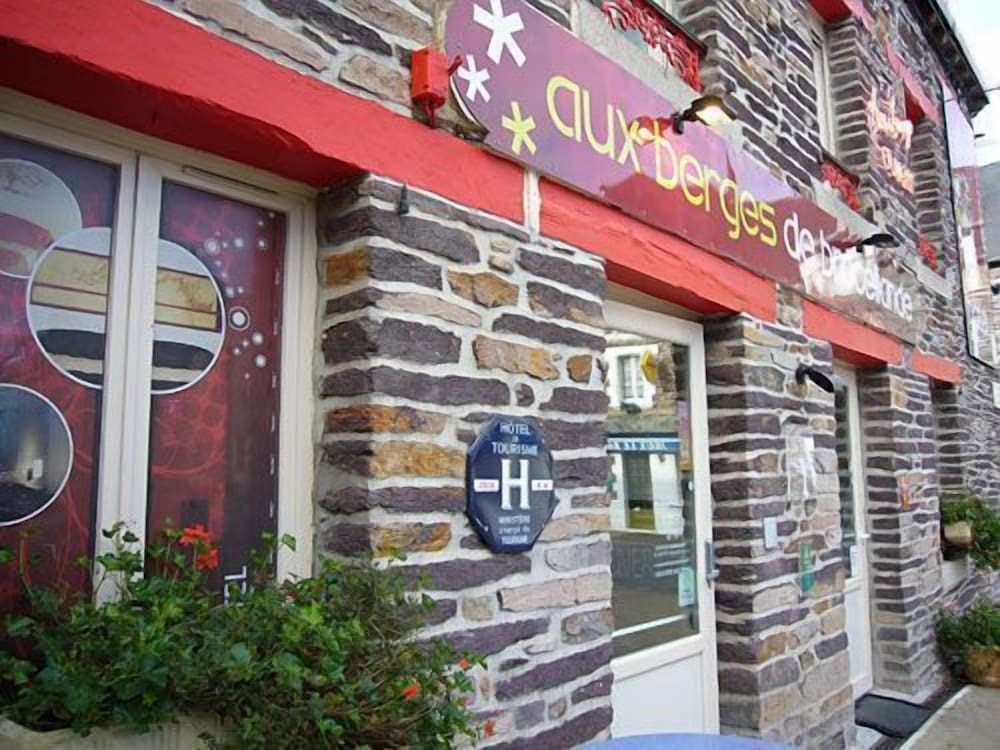 Hotel O2b Aux Berges De Broceliande