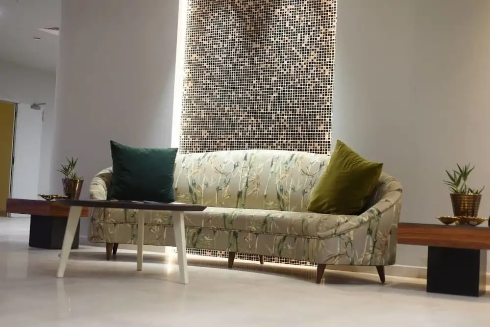 Lobby & Reception
