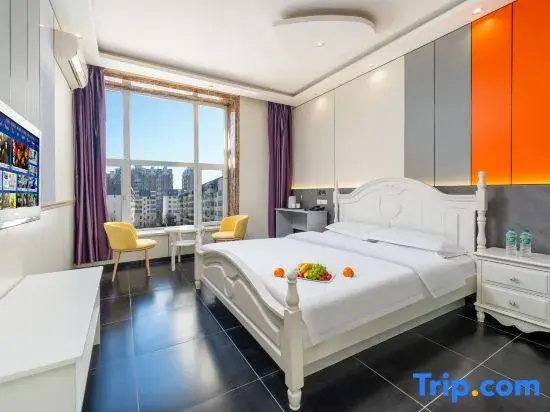 Luxury Double room (full double bed)