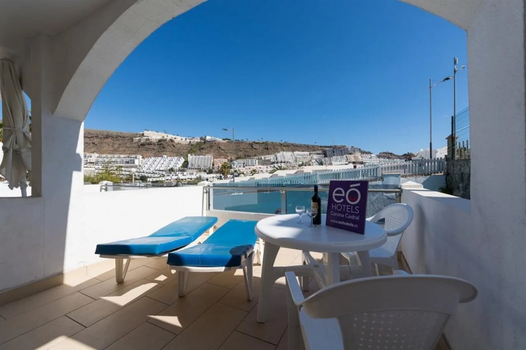 Balcony & Terrace