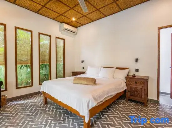 2 Bedrooms Villa