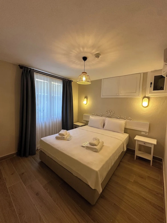 Economy room