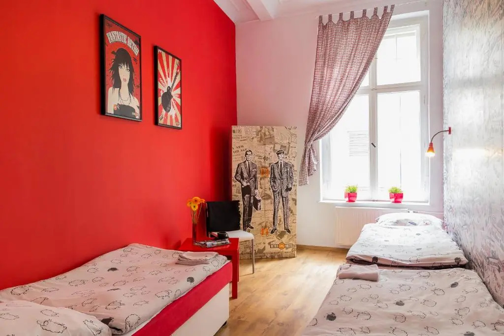 Standard Triple room