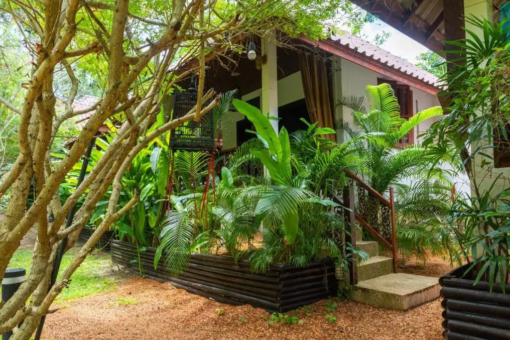 Alcove Bungalow