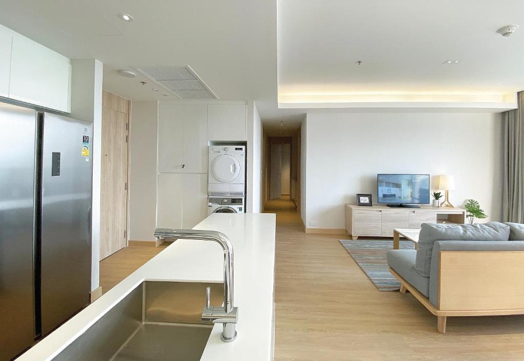 Апартаменты Executive с 2 комнатами в Oakwood Suites Bangkok