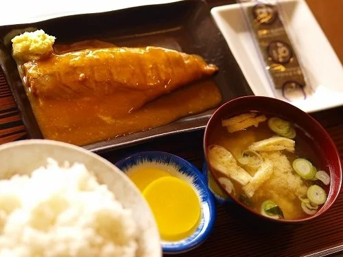 Food & Beverage