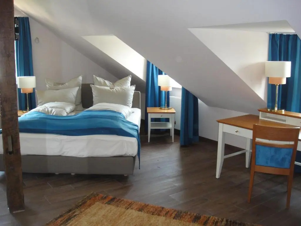 Comfort Double room with river view (full double bed)