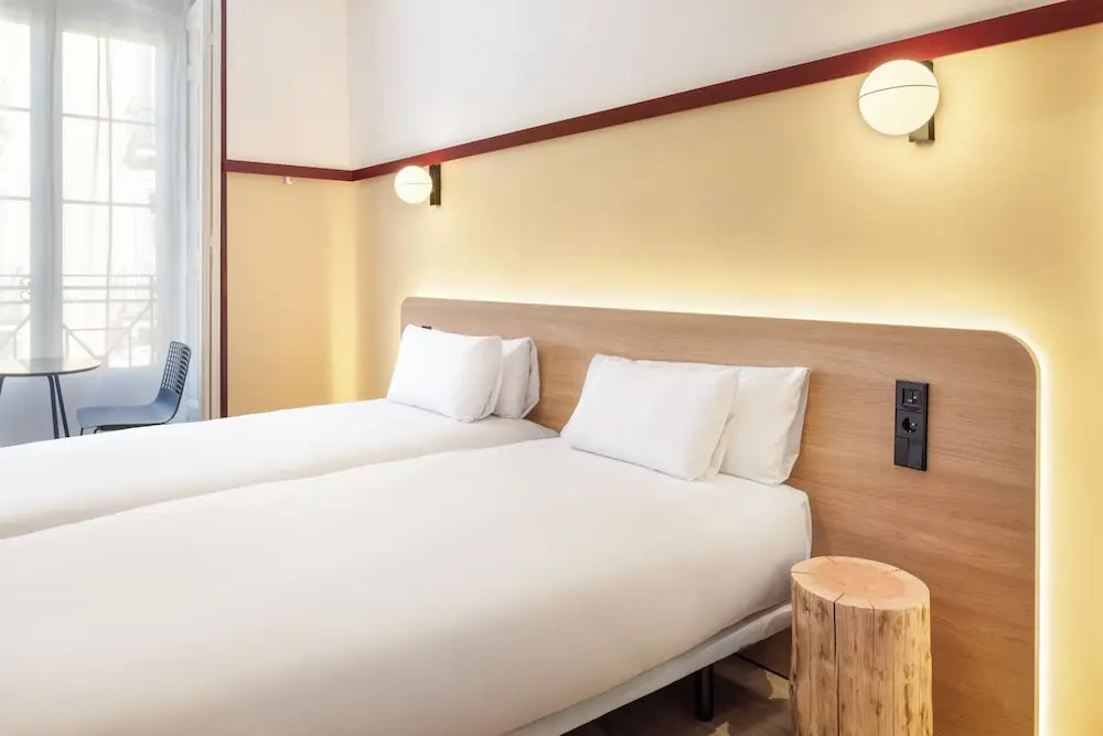 Standard Double room with courtyard view (twin beds)