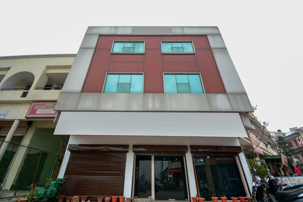 Kings Landing By OYO Rooms
