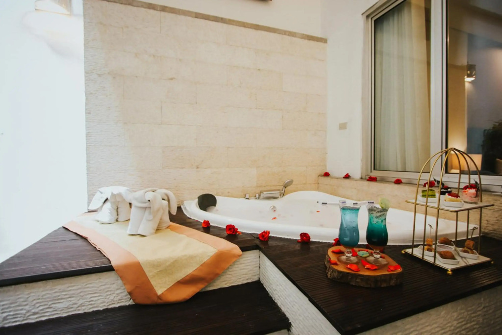 Golden Flower Hotel Bandung - фото 21