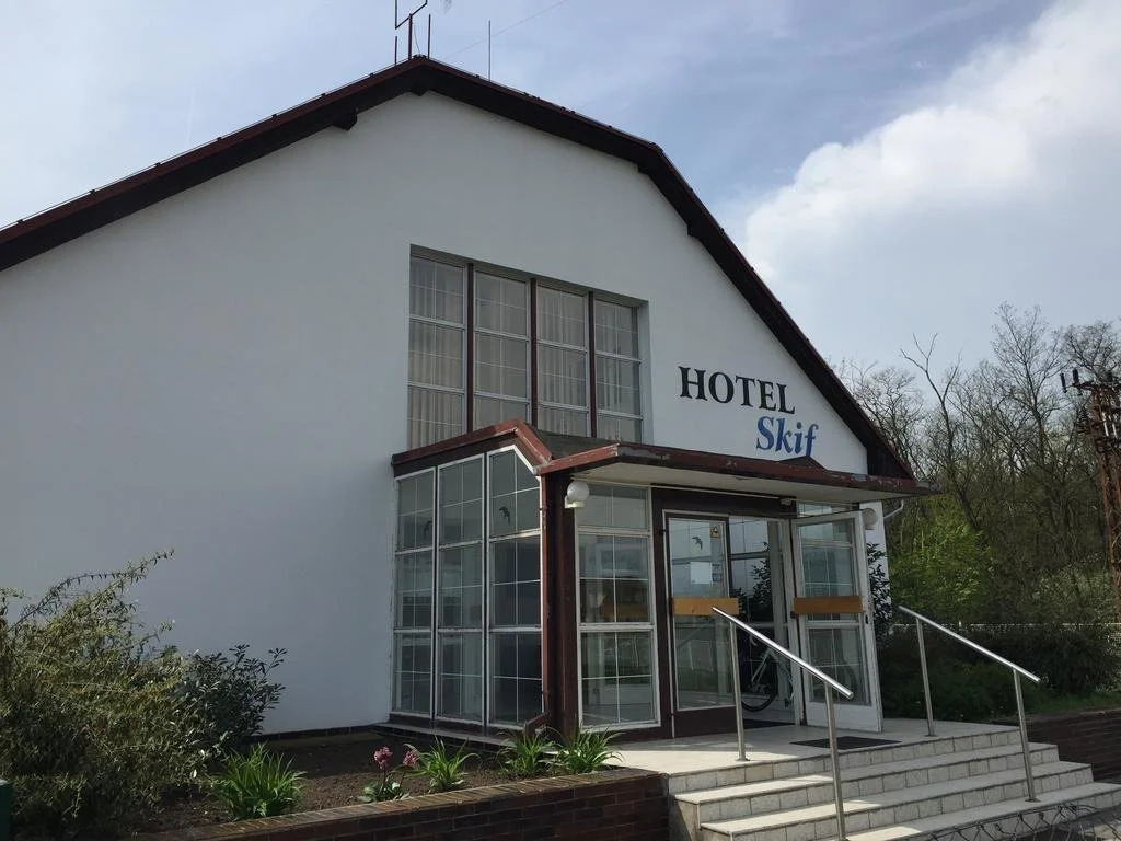 Hotel Skif - Labe Aréna Račice