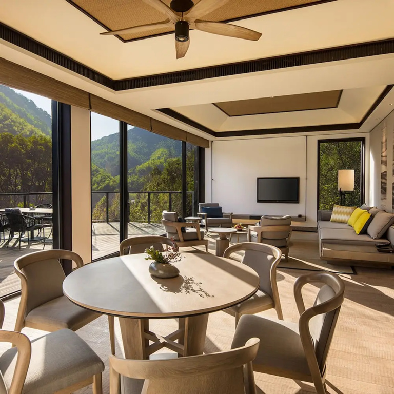 2 Bedrooms Deluxe Duplex Villa with balcony