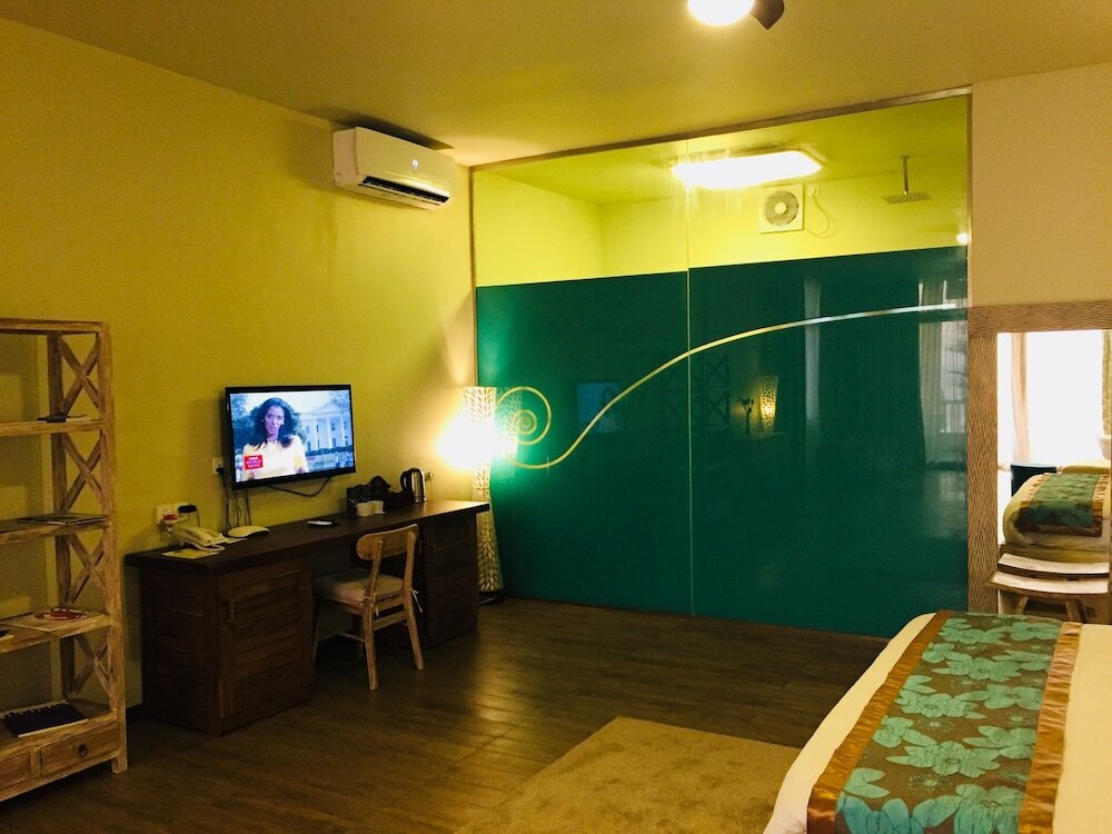 Thaproban Pavilion Waves