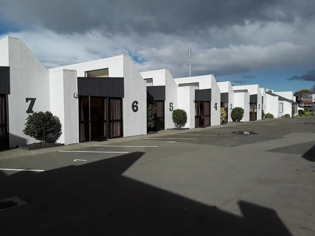 Sundowner Motel