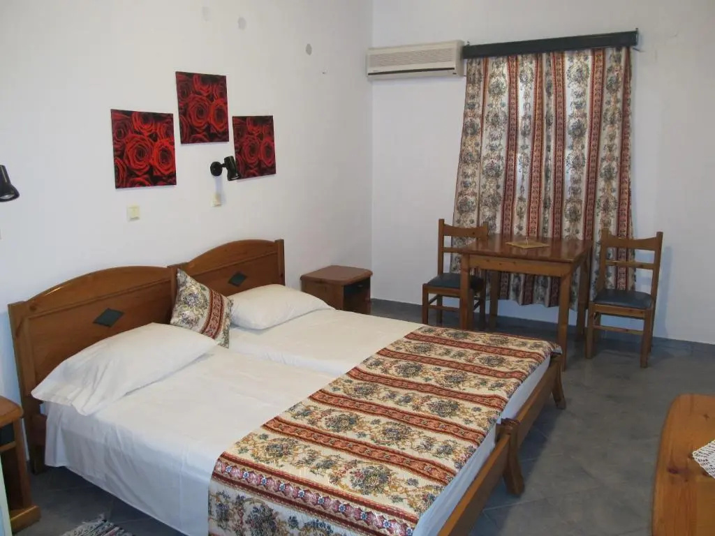 Double Studio (full double bed)