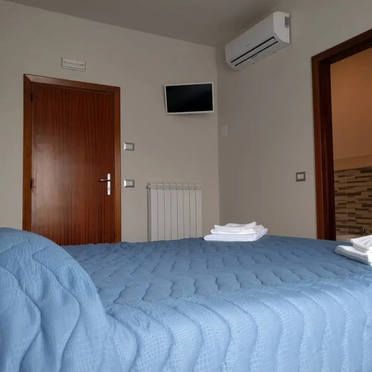 Standard Double room with balcony and with sea view (full double bed)