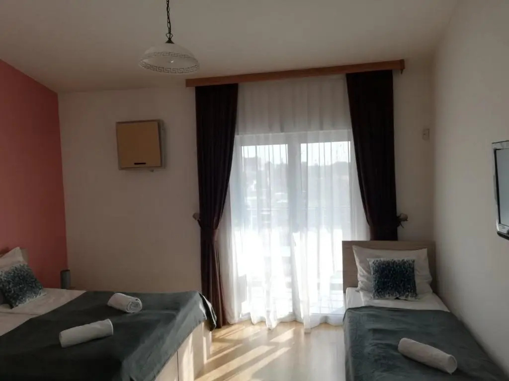 Standard Double room with balcony (full double bed)