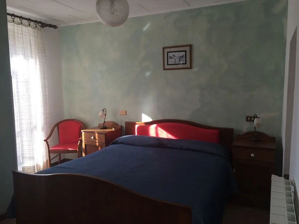 Standard Double room with balcony (full double bed)