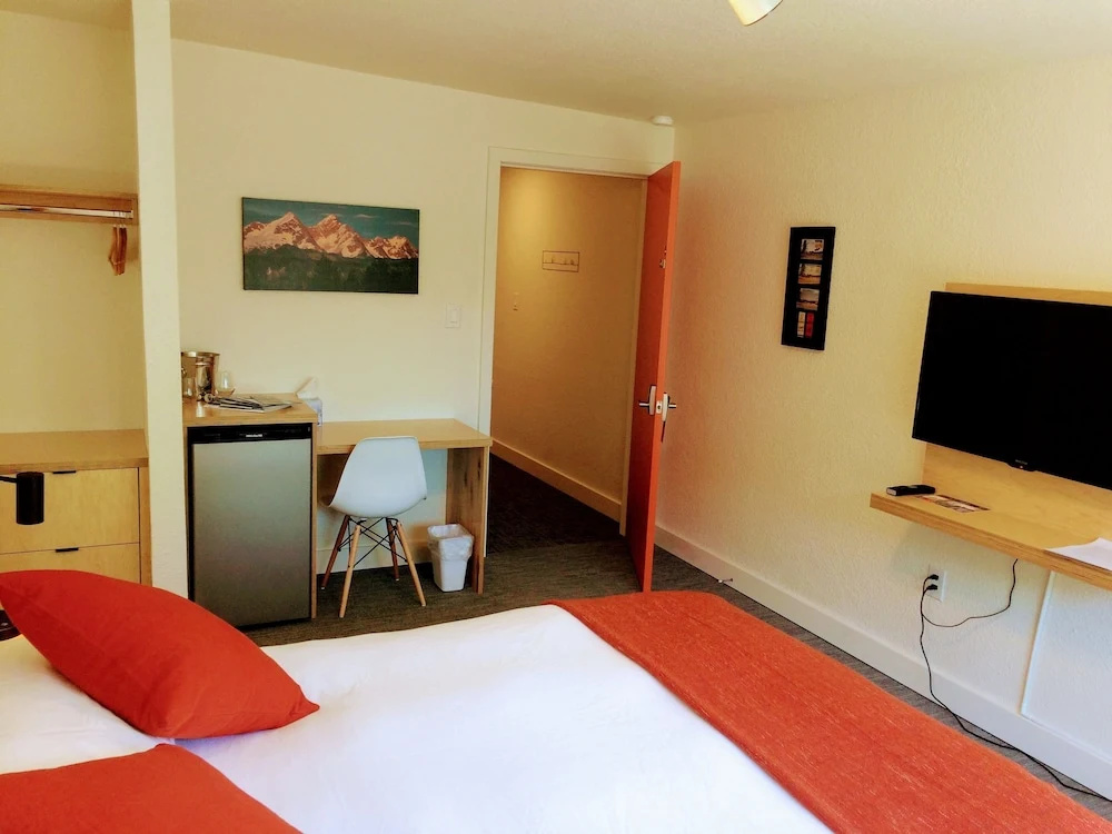 2 Bedrooms Suite