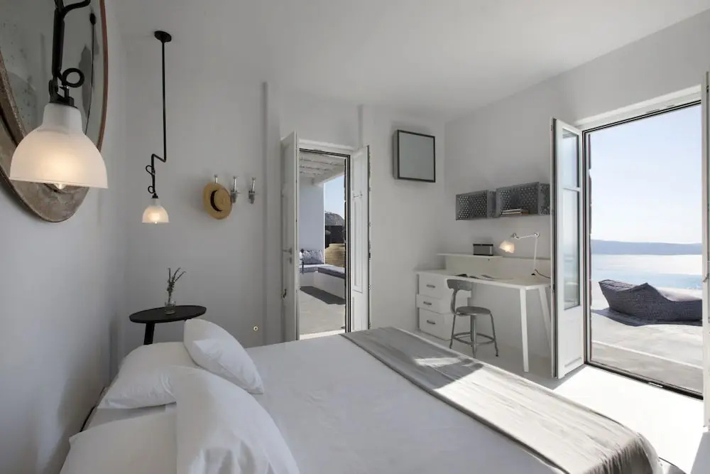 Luxury Double room (full double bed)
