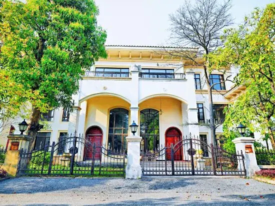 Qingyuan Hengda Yilin Yashe Drifting Holiday Villa