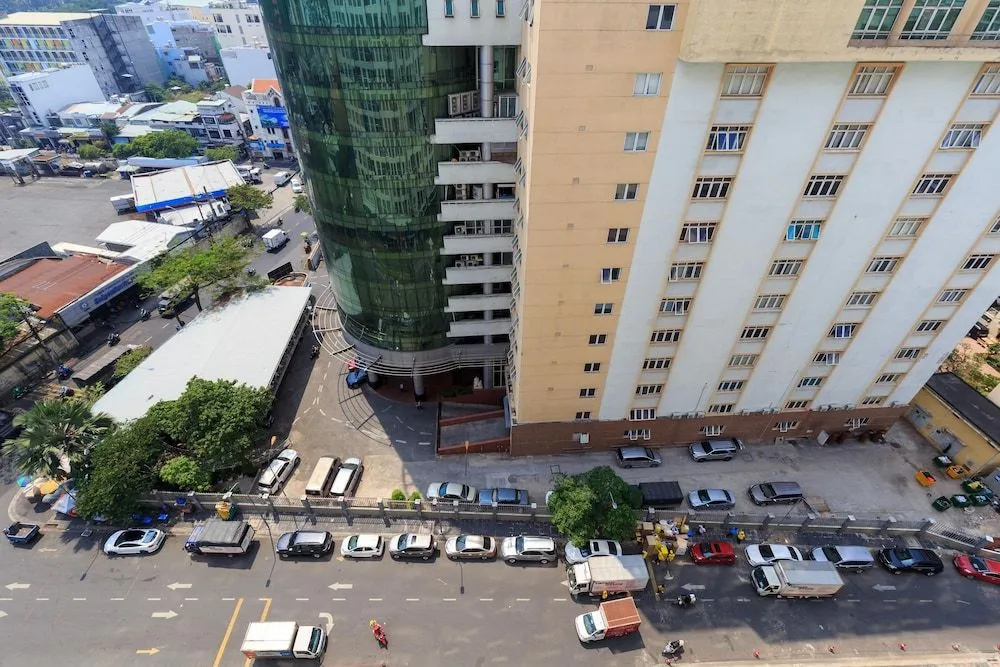 Le Hieu Apartment at Sky Center