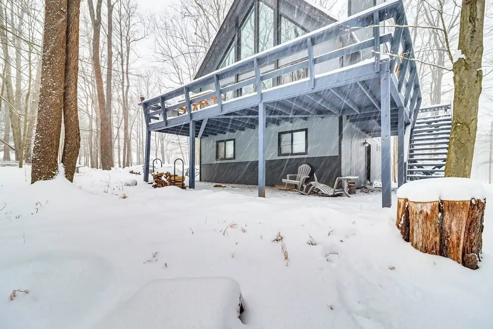 Chalet-view Home w/ Fire Pit & Deck in Clifton Twp