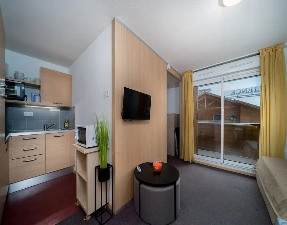 Voir la photo 3 — Apartment in France With Mountain Views & Pool
