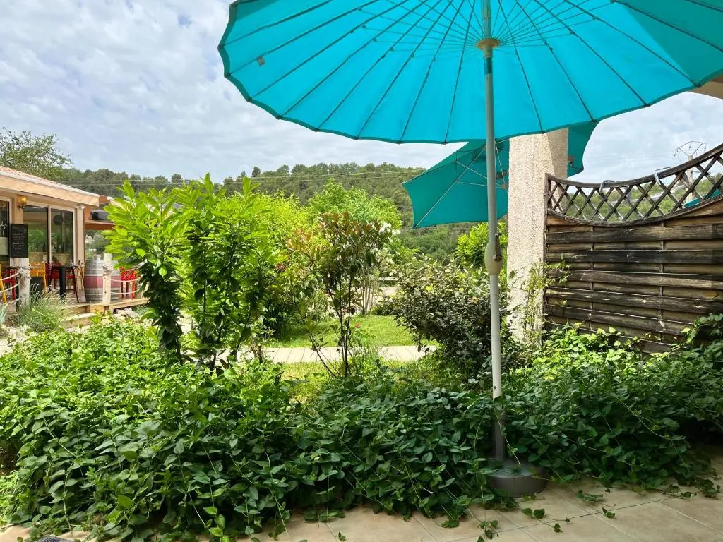 2 Bedrooms Cottage
