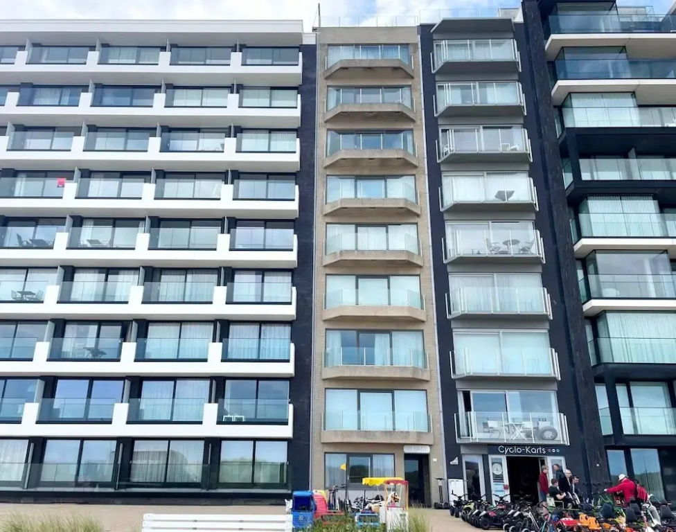 Apartment in Nieuwpoort Near Sandy Beaches