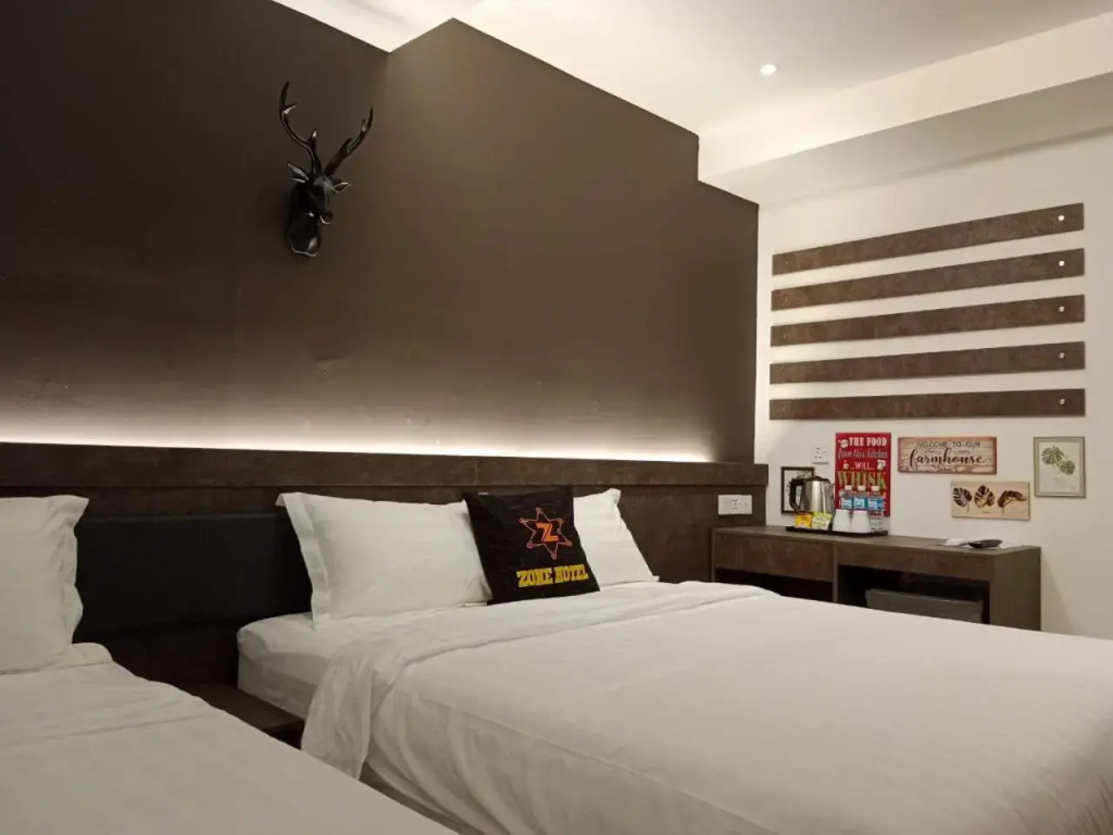 Hotel photo 12