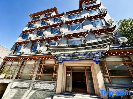 Batang Yangke Xingfu Inn