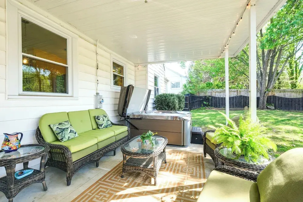 Movie Theater! Family Home, 5 Mi to Dtwn Roanoke