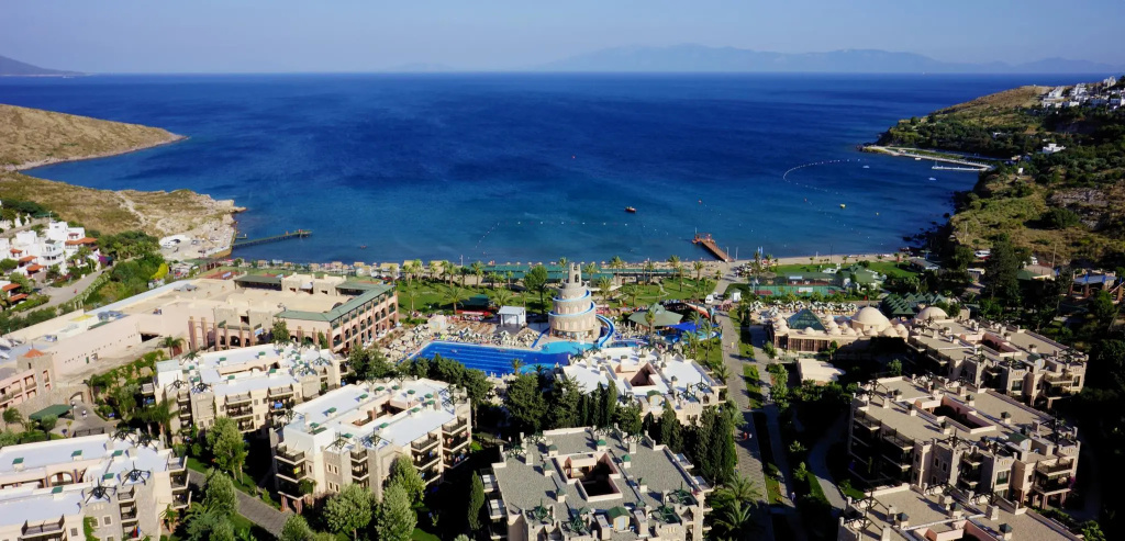 Beach & Waterfront