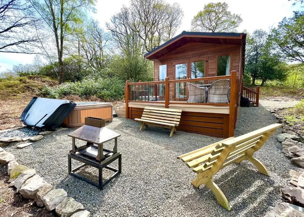2 Bedrooms Cottage