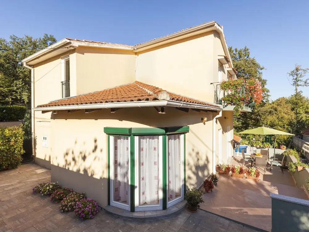 Scenic Holiday Home in Veprinac With Private Swimming Pool