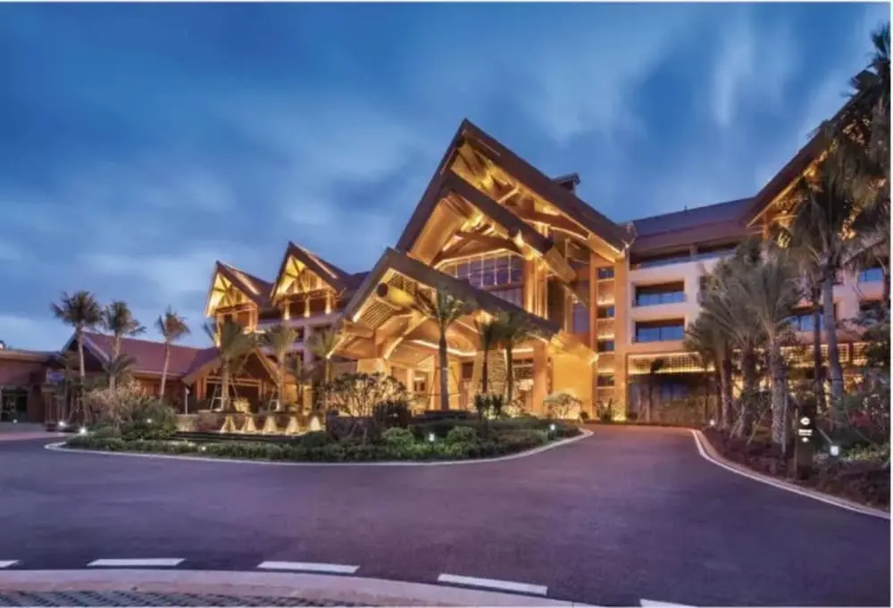 La Fountain Hotel & Resort