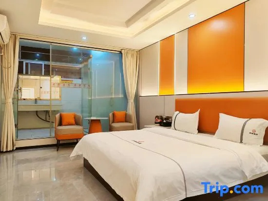 Grand room