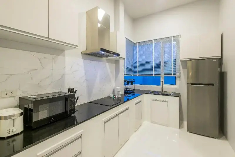 4 Bedrooms Villa
