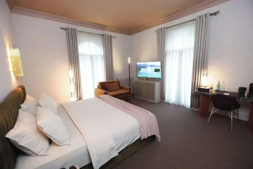 Superior Double room with balcony and with city view (full double bed)