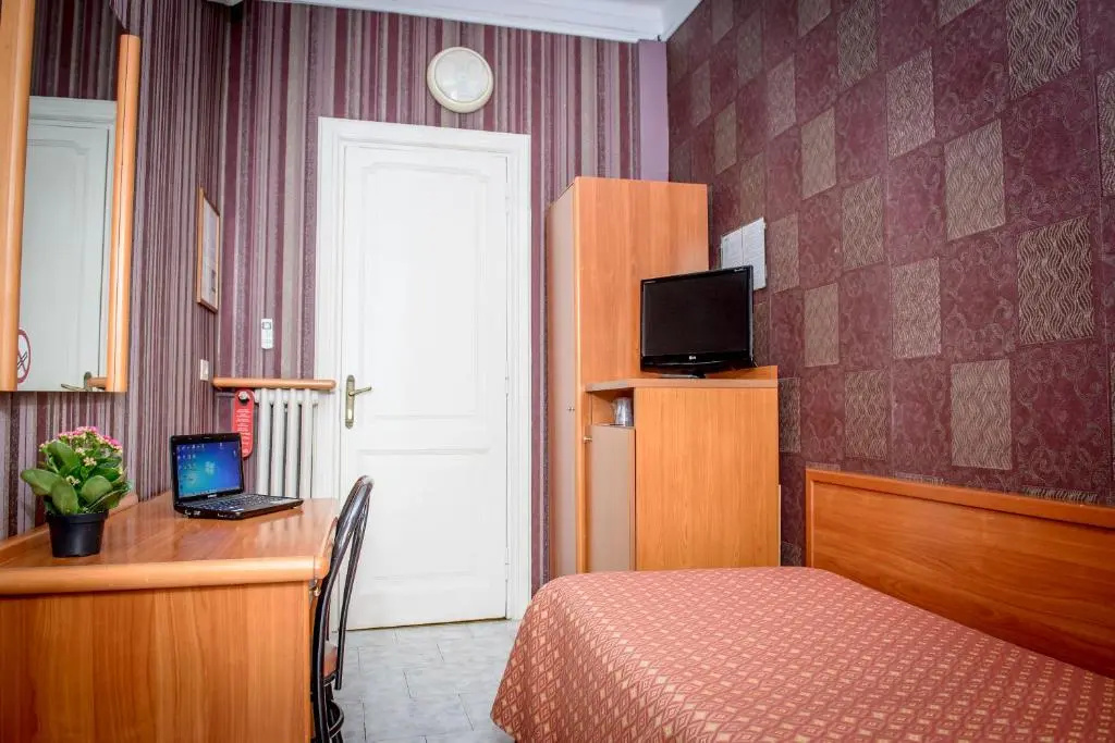 Hotel Emmaus - Chambres