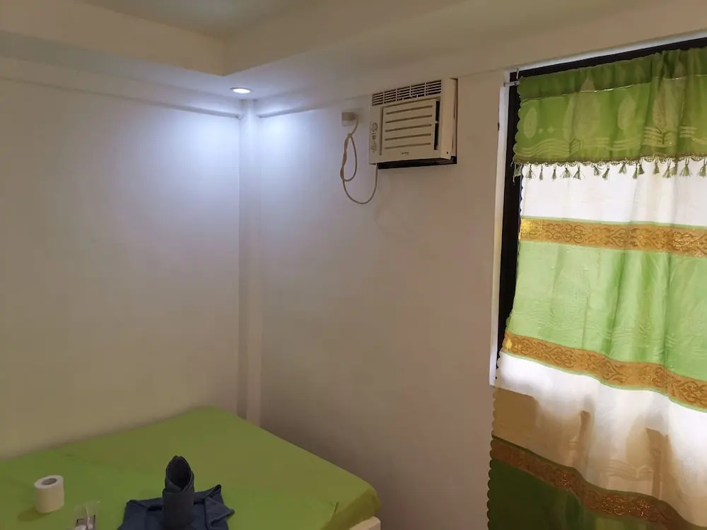 1 Bedroom Economy Single room