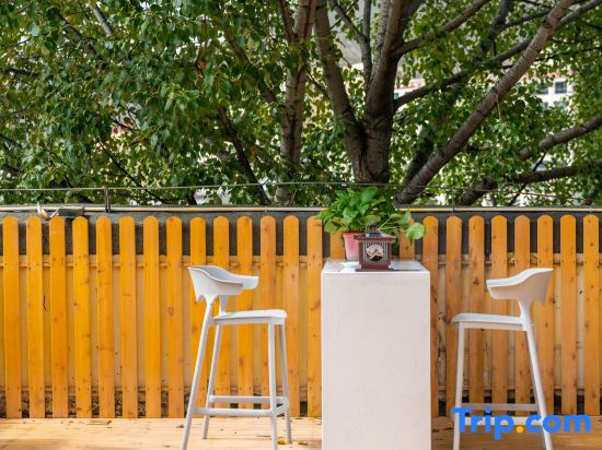 Wanwu Xishe Light Luxury Homestay