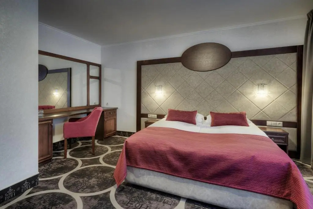 Economy room