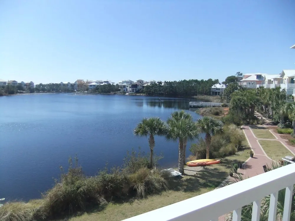 Beach & Waterfront