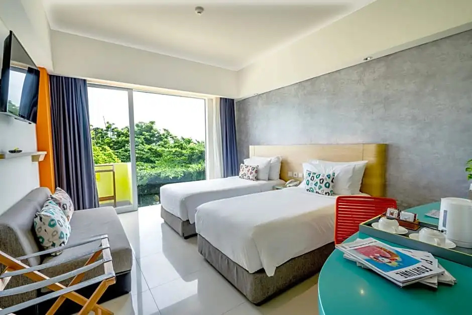 Deluxe room with balcony and with courtyard view