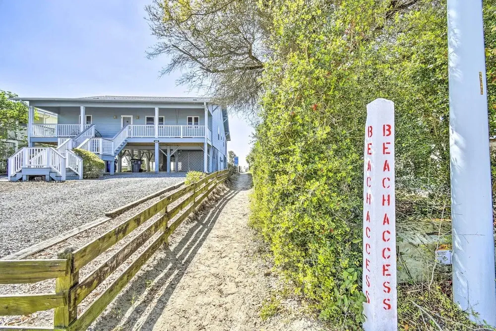 Freshly Remodeled Beach House, Steps to Shore