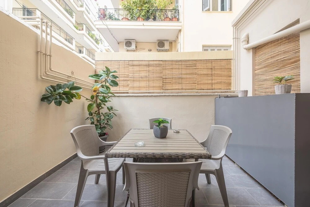 Cloudkeys Spacious Family Home in Thisio