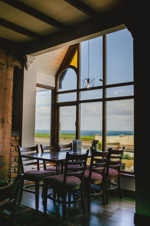 Inn on the Coast - Général